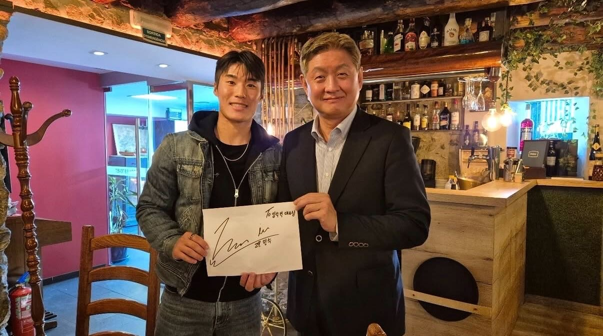 El Embajador Lim Soosuk mantuvo un almuerzo con miembros de la comunidad coreana en Andorra