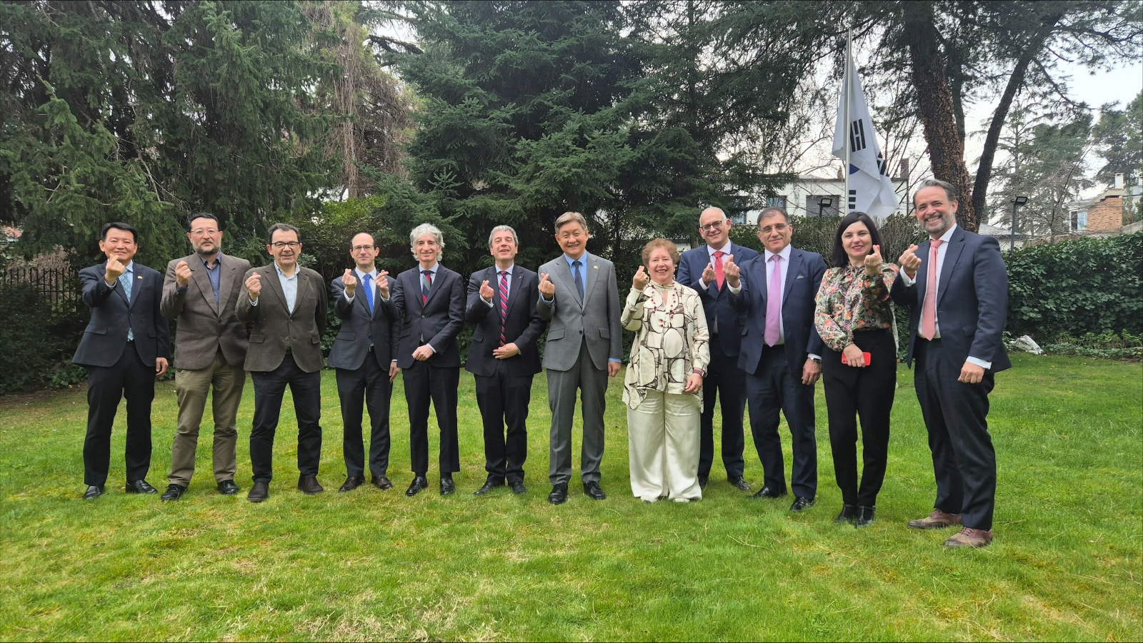 임수석 대사, 한-스페인 포럼 참석 인사 초청 관저오찬