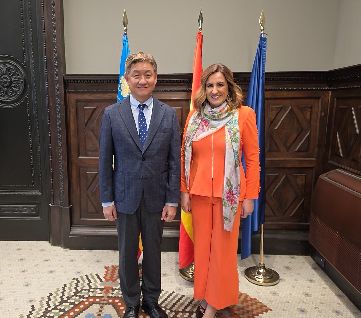 El Embajador Lim Soosuk mantuvo reuniones con la Alcaldesa de Valencia y el Segundo Vicepresidente de la Generalitat Valenciana